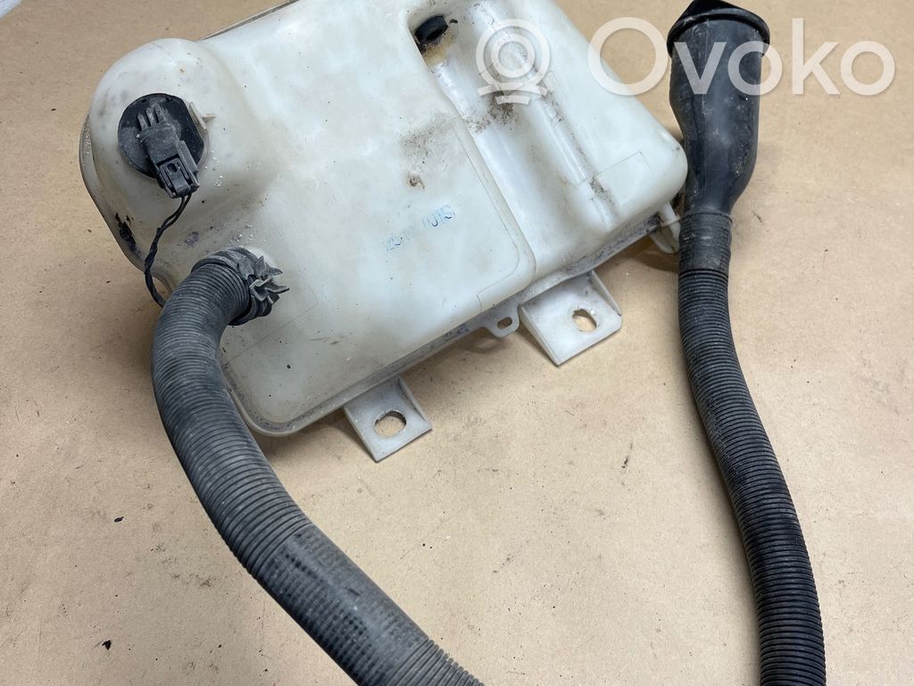 BMW 5 E39 Logu šķidruma tvertne 