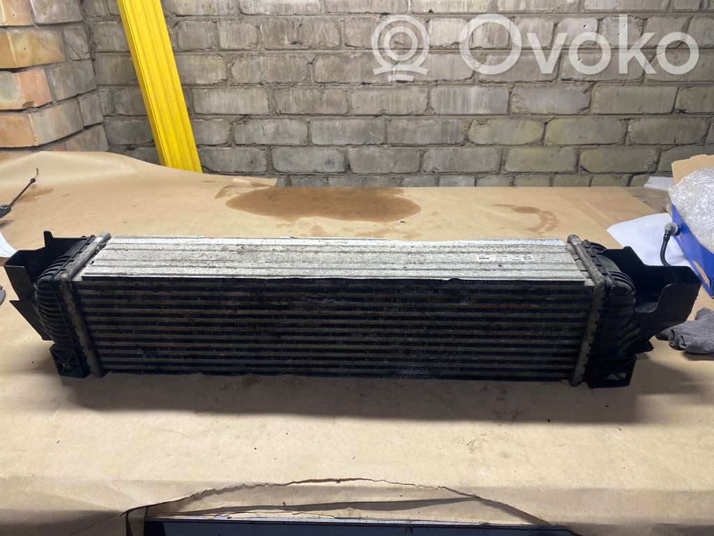 BMW 2 F46 Interkūlerio radiatorius 