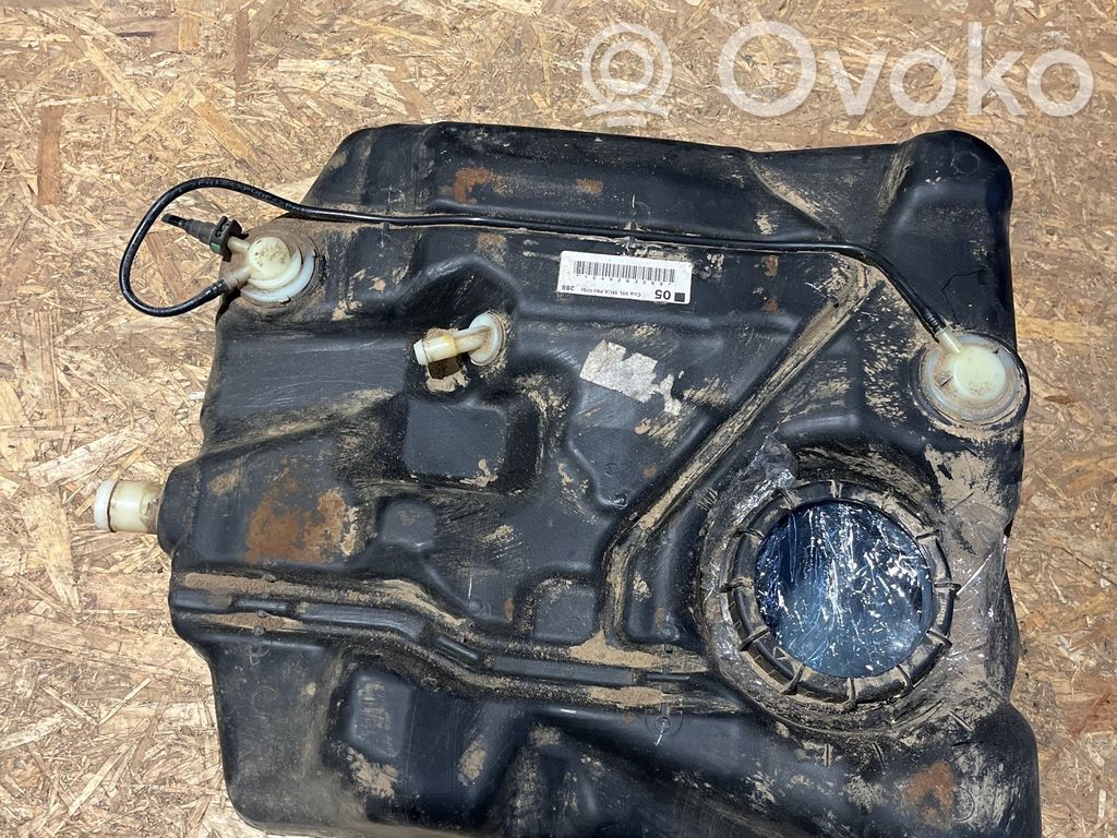 Degalų bakas   AV619002AB,1049263288,BV619K007