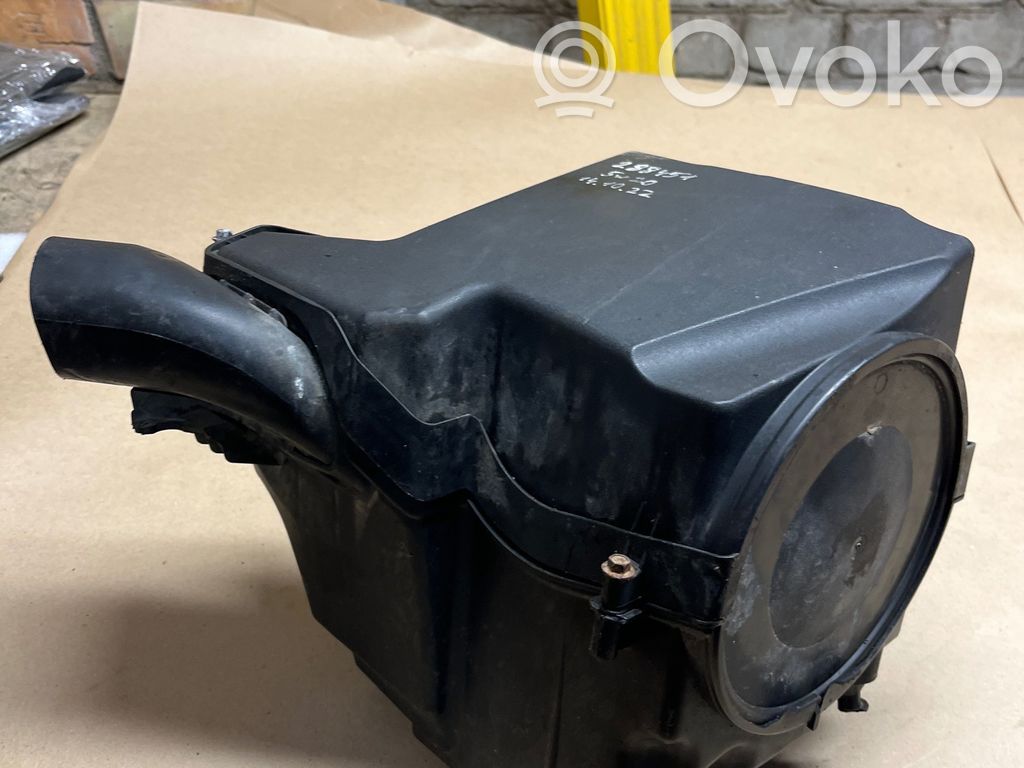 Ford Focus Air filter box 