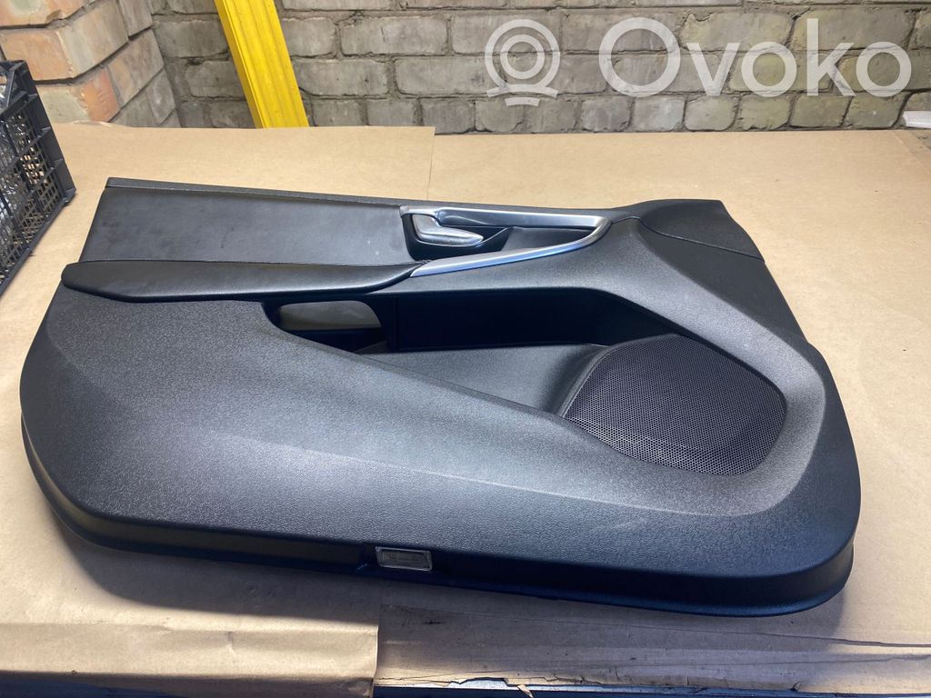 Volvo V40 Boczki / Poszycie drzwi przednich 