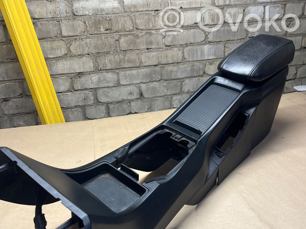 Volvo V40 Center console 