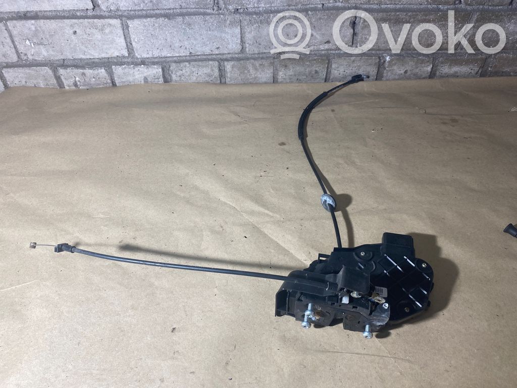 Ford Focus C-MAX Front door lock 