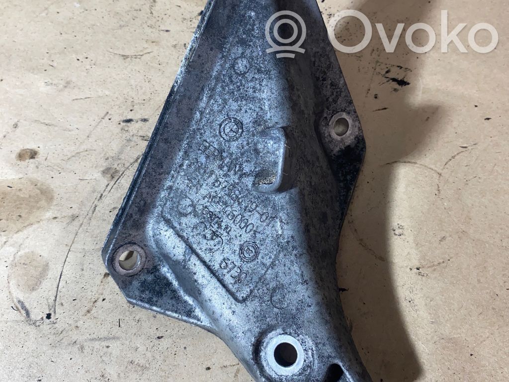BMW 7 E65 E66 Engine mounting bracket 