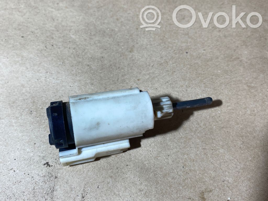 Volkswagen Transporter - Caravelle T5 Brake pedal sensor switch 