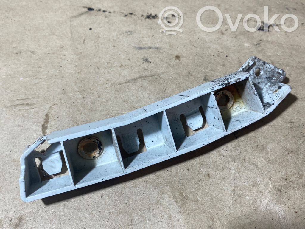 Ford Focus Front bumper mounting bracket 