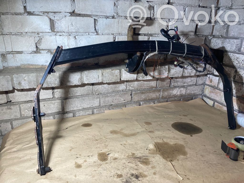 Ford Focus Hak holowniczy / Komplet 