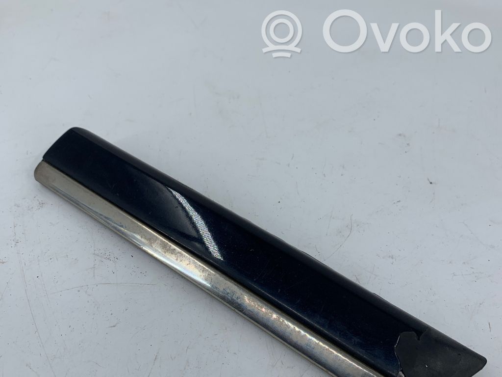 BMW 5 E39 Apdaila sparno (moldingas) 