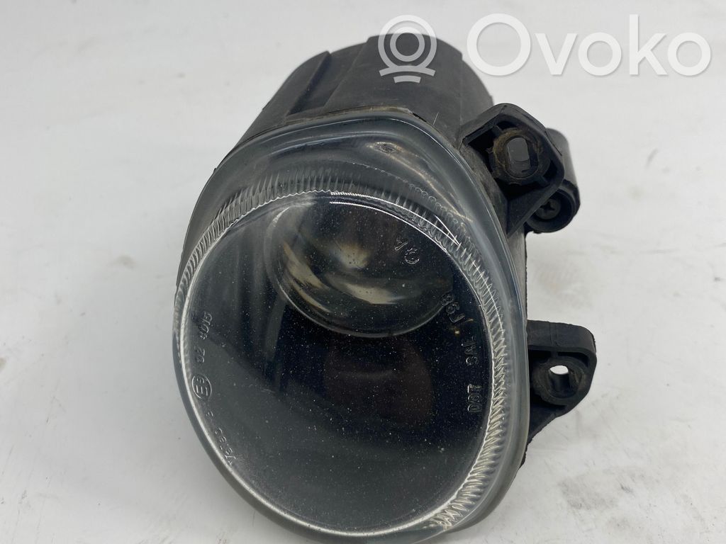 Front fog light   E9024015