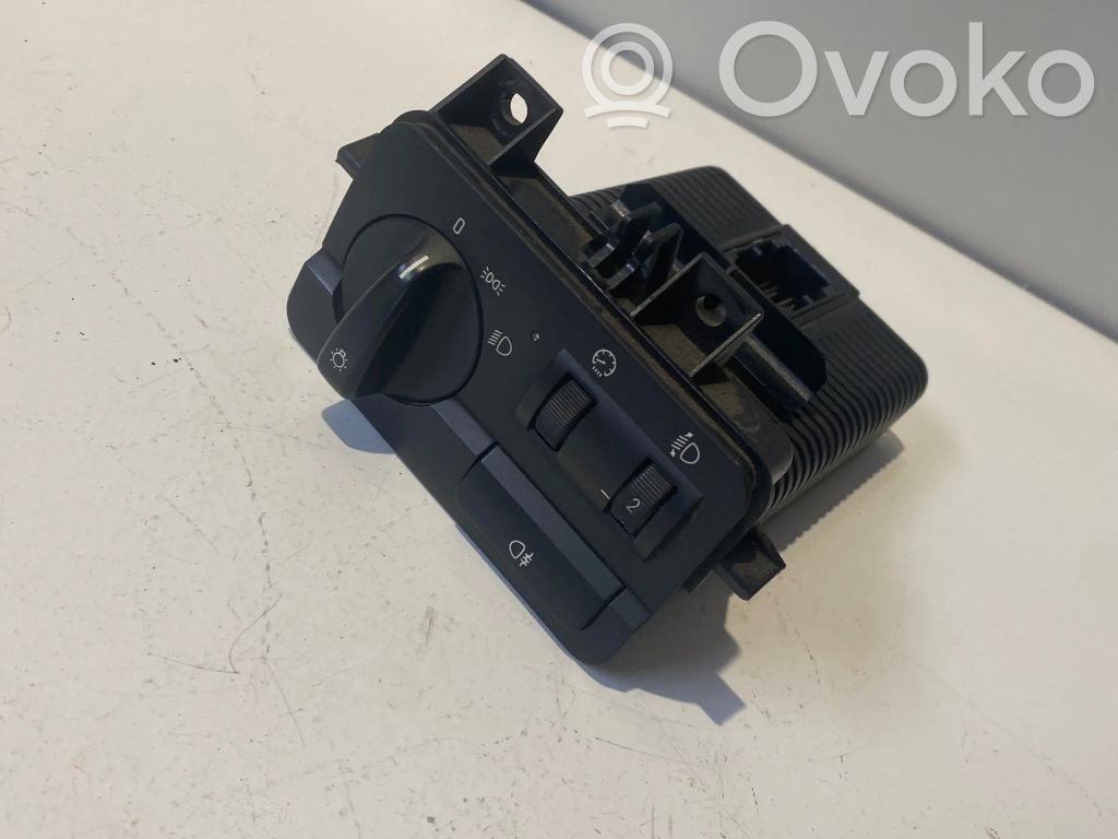 Light switch   6925087,0005741,532228810