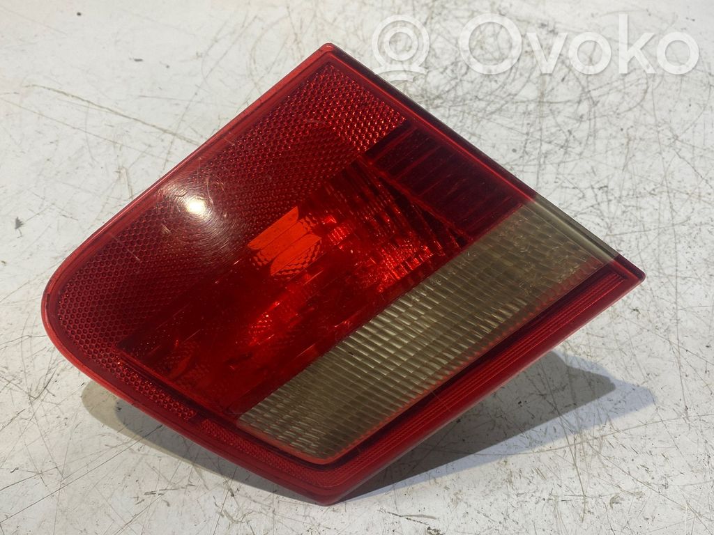 Tailgate rear/tail lights   8358759
