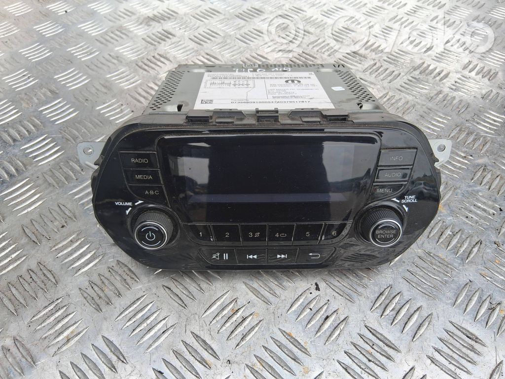 Fiat Tipo Unitate principală radio/CD/DVD/GPS 