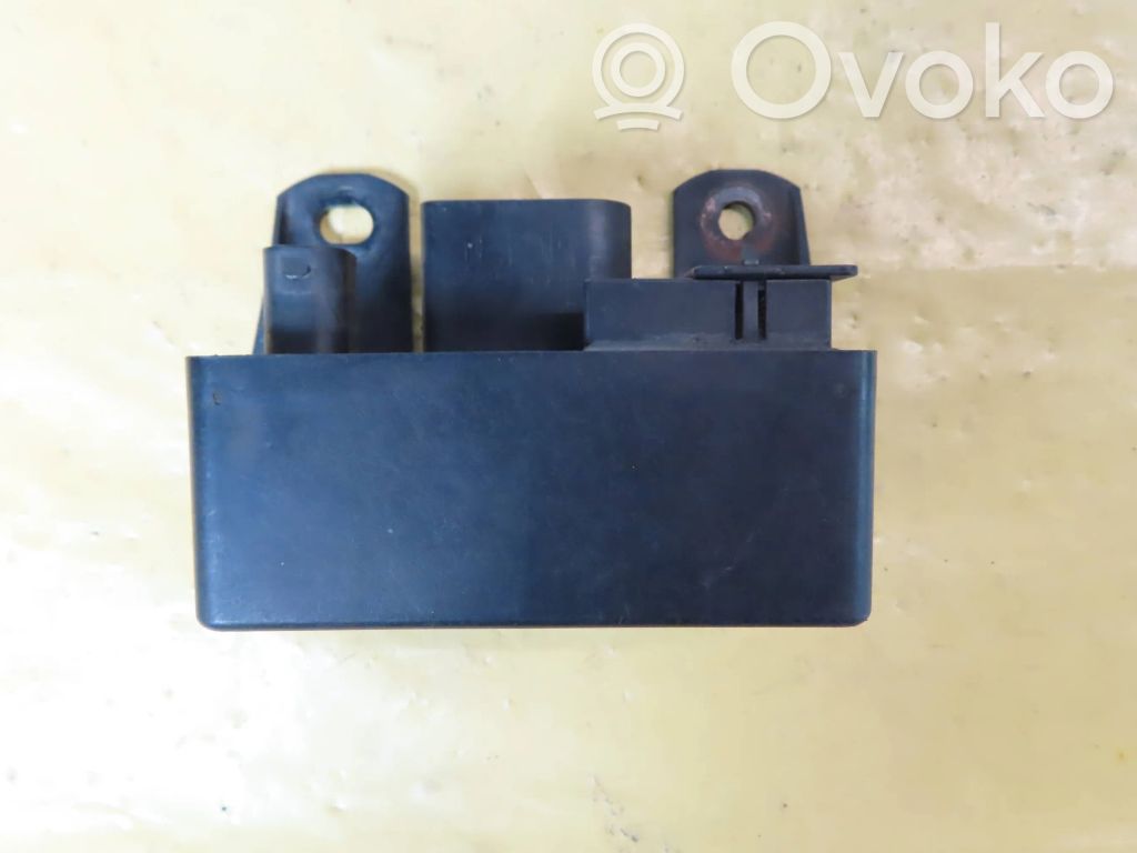 Mercedes-Benz E W211 Glow plug pre-heat relay 
