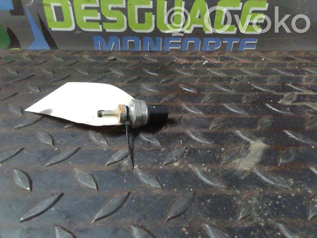 Sensor de presión del aceite   8201000764