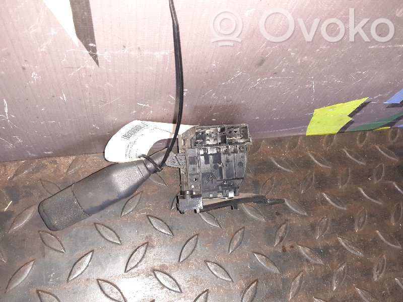 Renault Kangoo I Wiper control stalk 