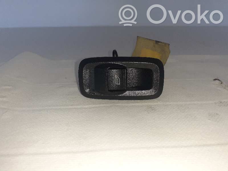 Interruptor del elevalunas eléctrico   8A6T14529AA