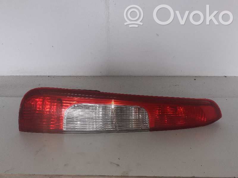 Luz trasera/de freno   3M5113A603AA