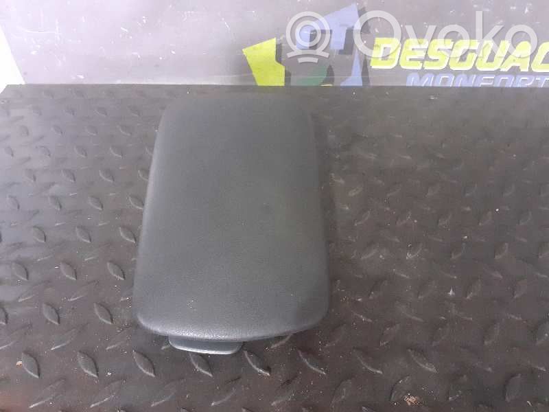 Peugeot 308 Reposabrazos 