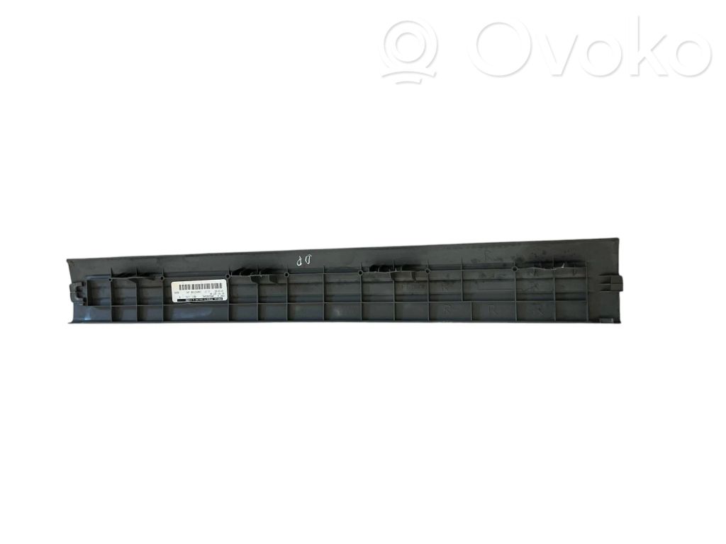Chrysler Voyager Front sill trim cover 