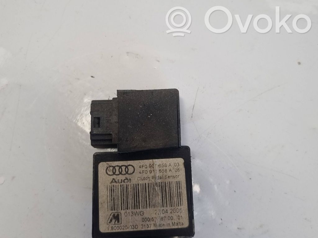 Czujnik położenia pedału sprzęgła   4F0907658A,4F0910658A,27042005,80002013D