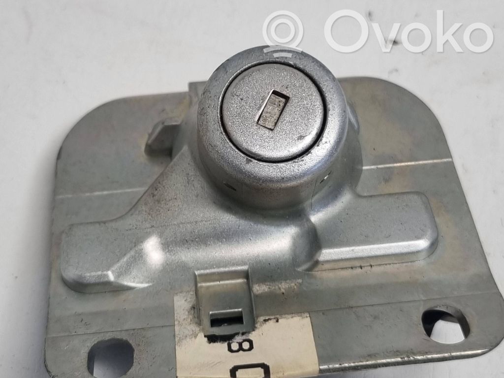 Volvo S80 Zamek tylnej klapy bagażnika 