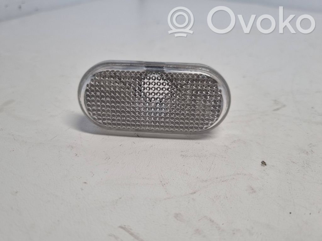Opel Vivaro Seitenblinker 