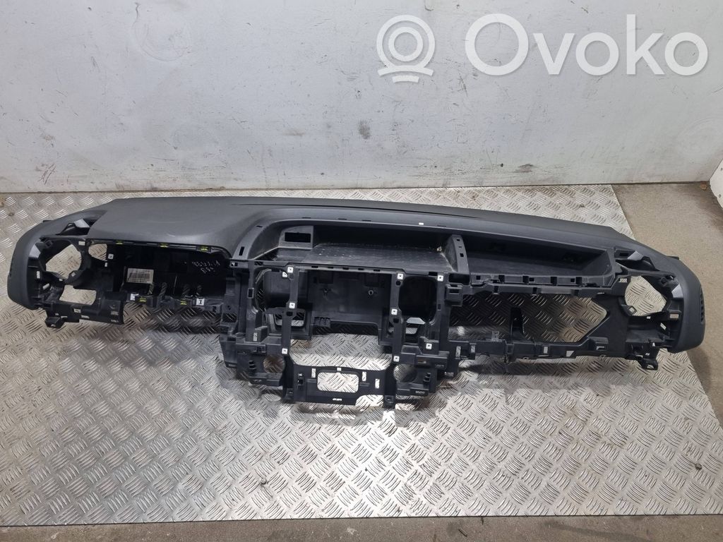 Opel Vivaro Panelė 
