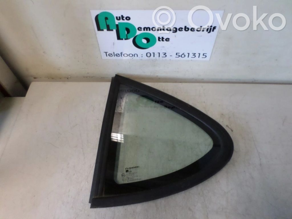 Vidrio lateral trasero
