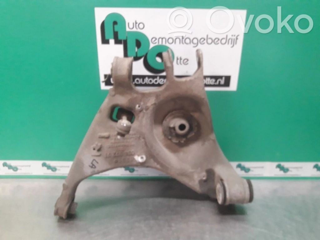 Audi A4 S4 B7 8E 8H Wahacz tylny 