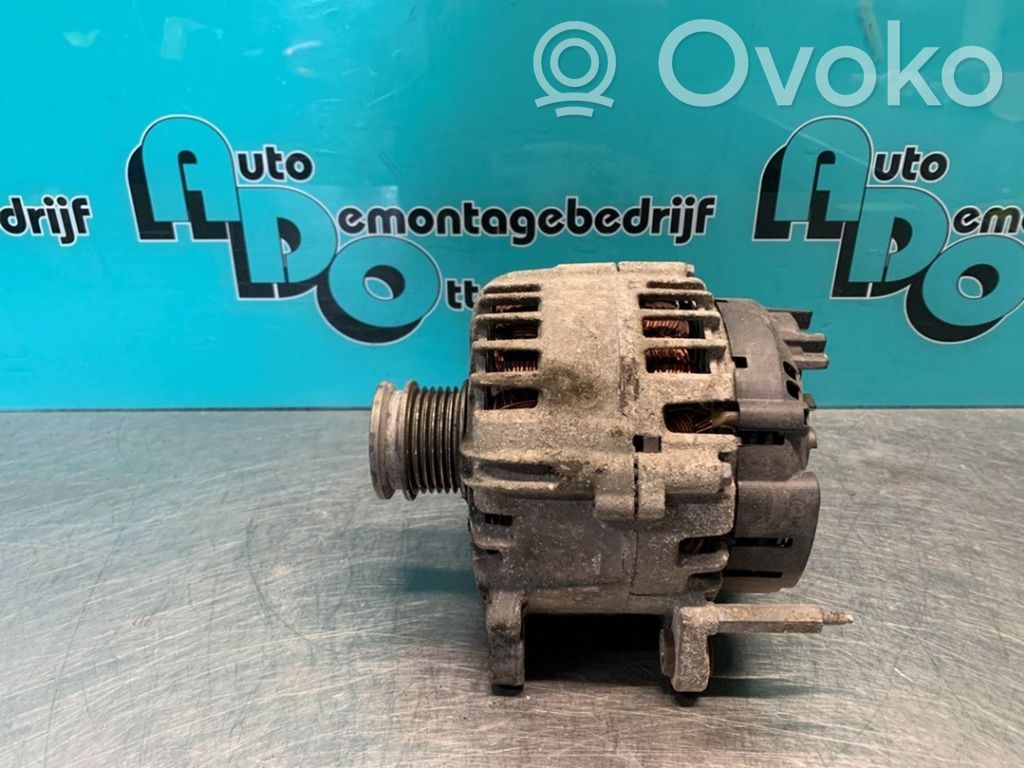 Volkswagen Golf VII Generator/alternator 