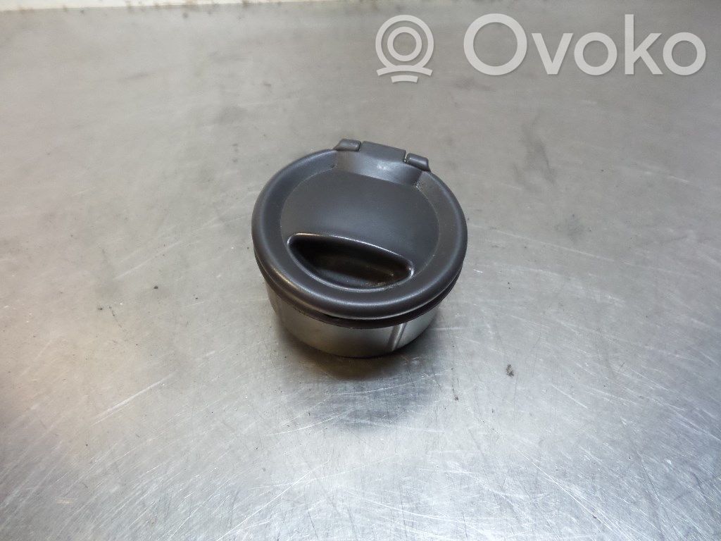 Peugeot 807 Ashtray (front) 