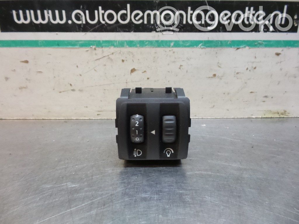 Renault Twingo II Bouton commande réglage hauteur de phares 