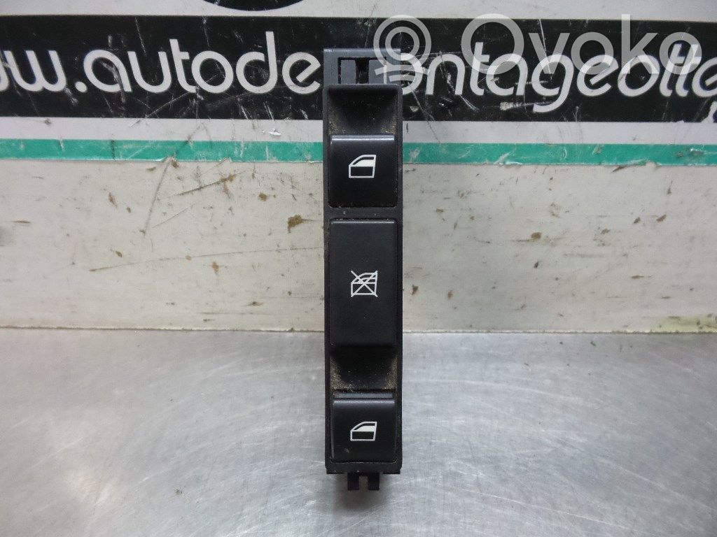 Electric window control switch   61318381518,61318381518,61318381518