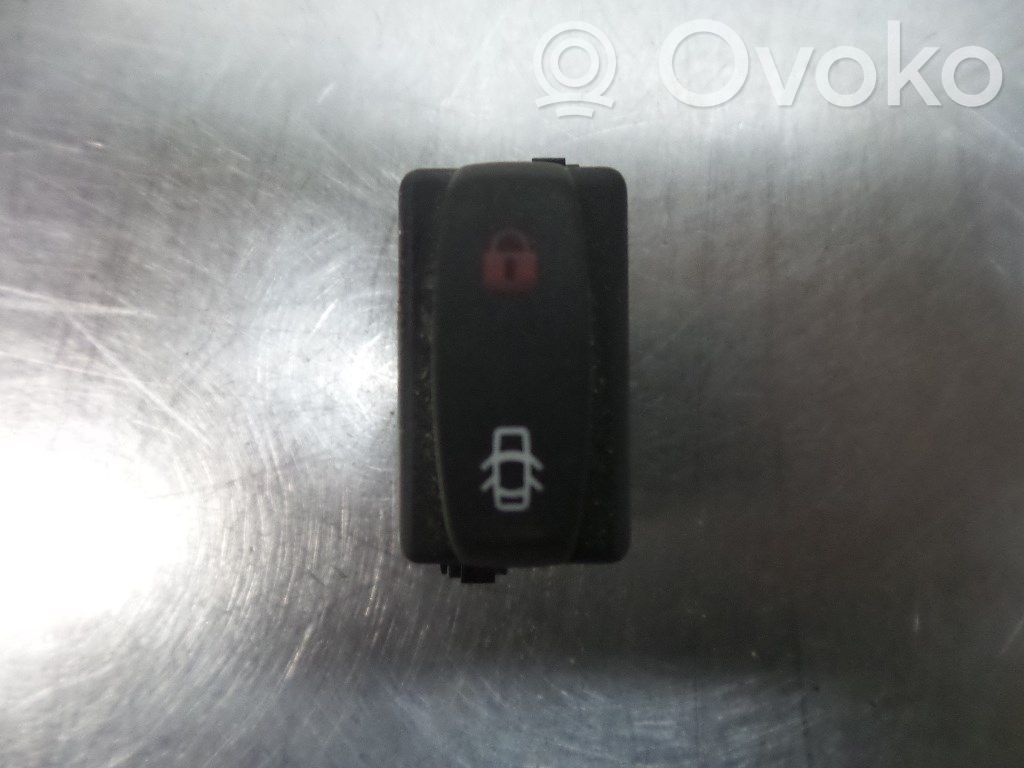 Central locking switch button   8200104932,8200104932,8200104932