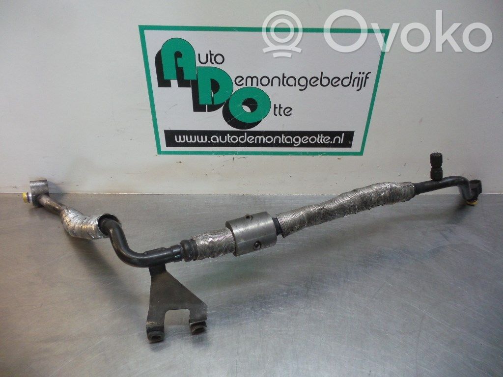 BMW 7 E65 E66 Ilmastointilaitteen putki (A/C) 