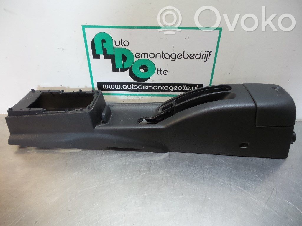 Nissan Note (E11) Consola central 