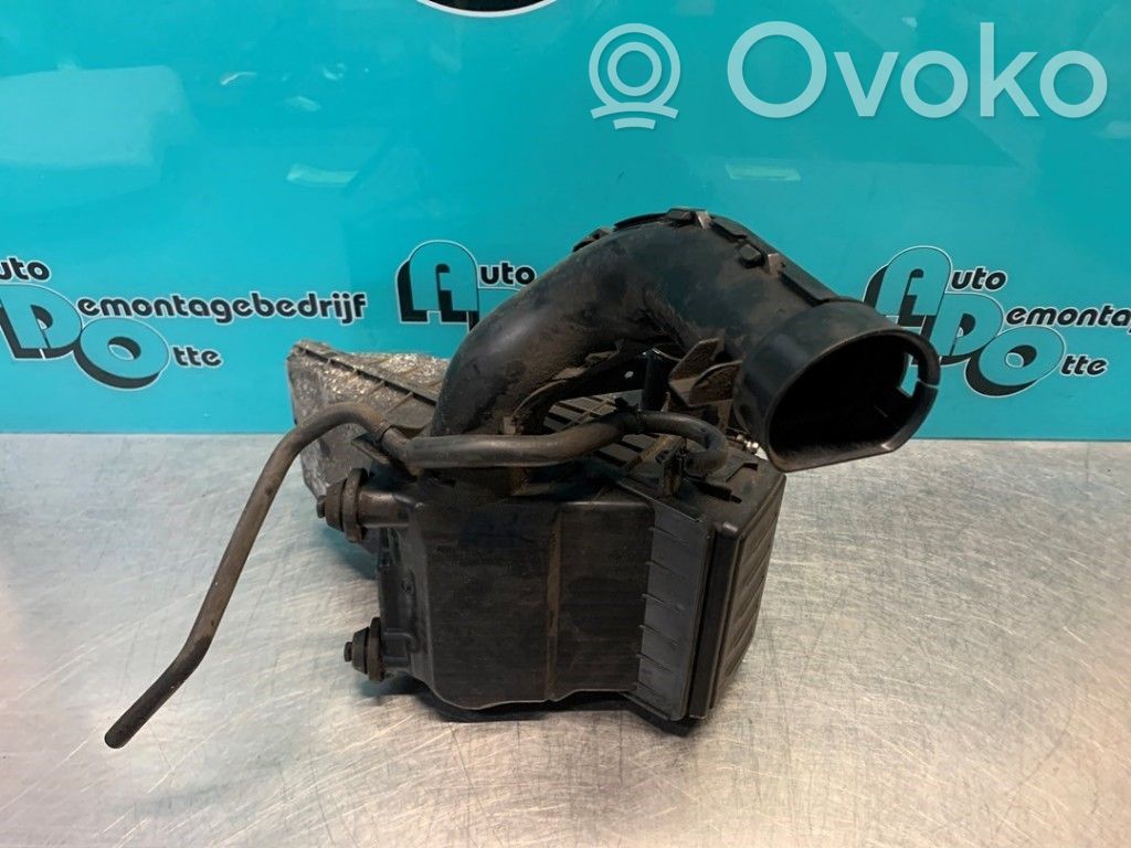 Nissan Note (E11) Air filter box 