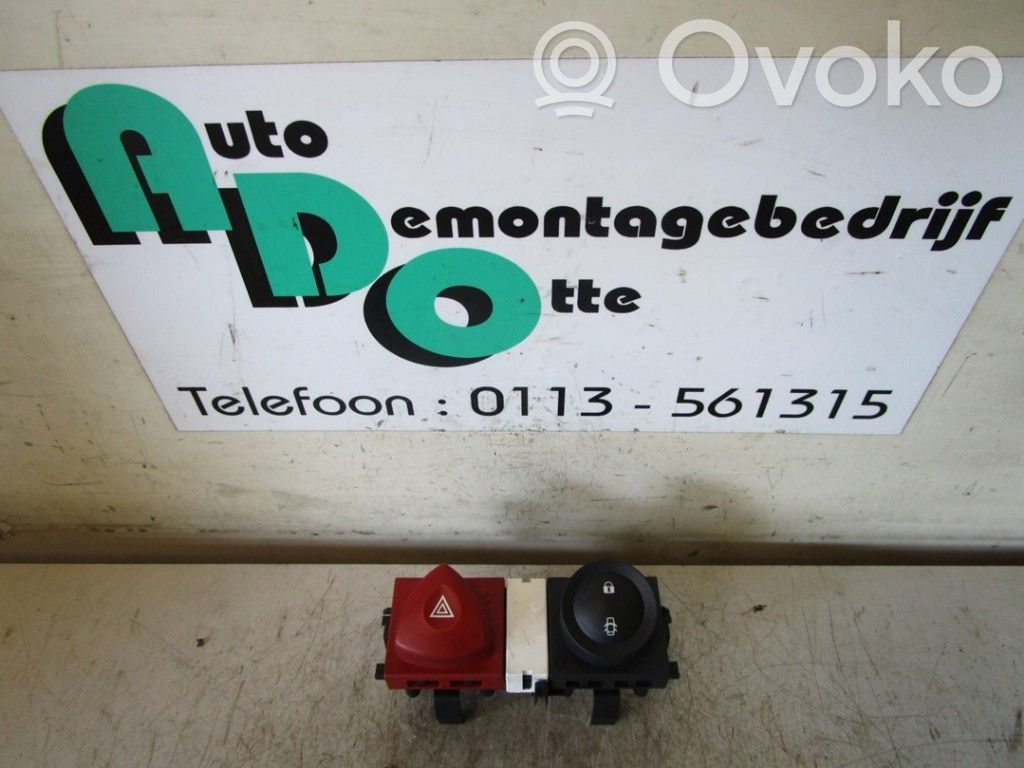 Botón interruptor de luz de peligro   8200095493,88040001,8200095493,8200109723,88040001,88040002