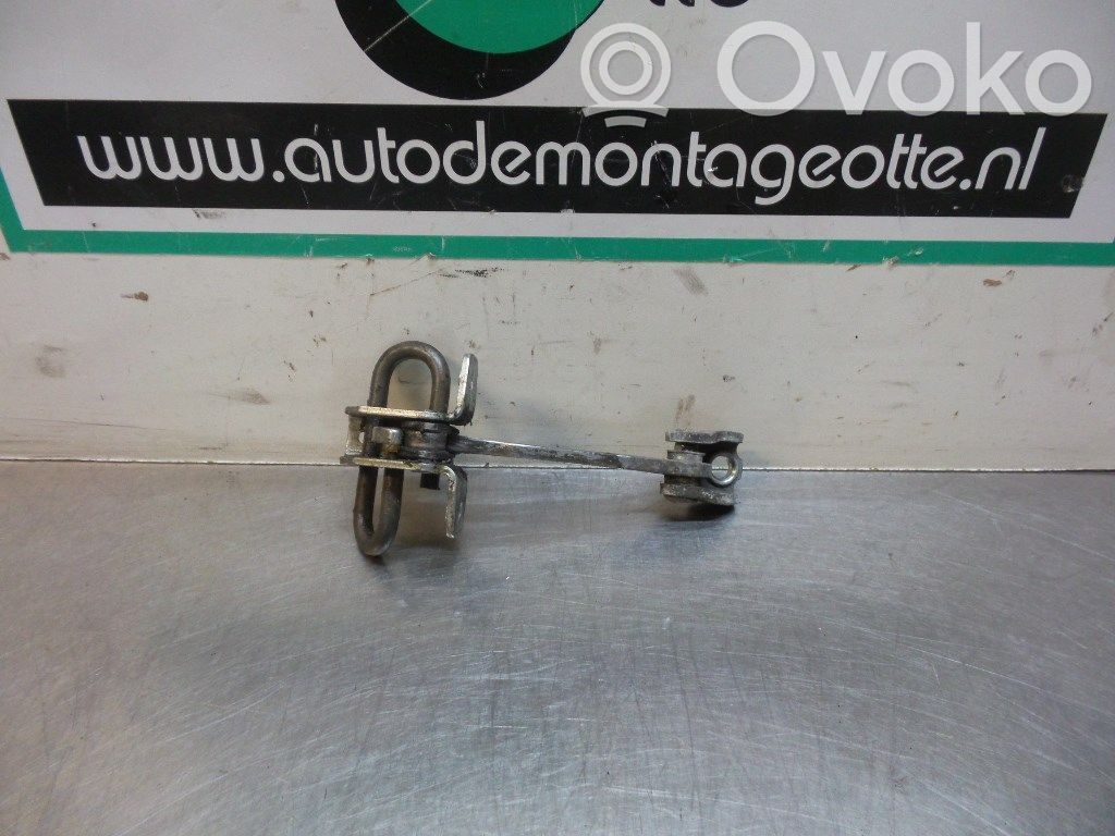 Opel Corsa C Takaoven lukon laukaisin 