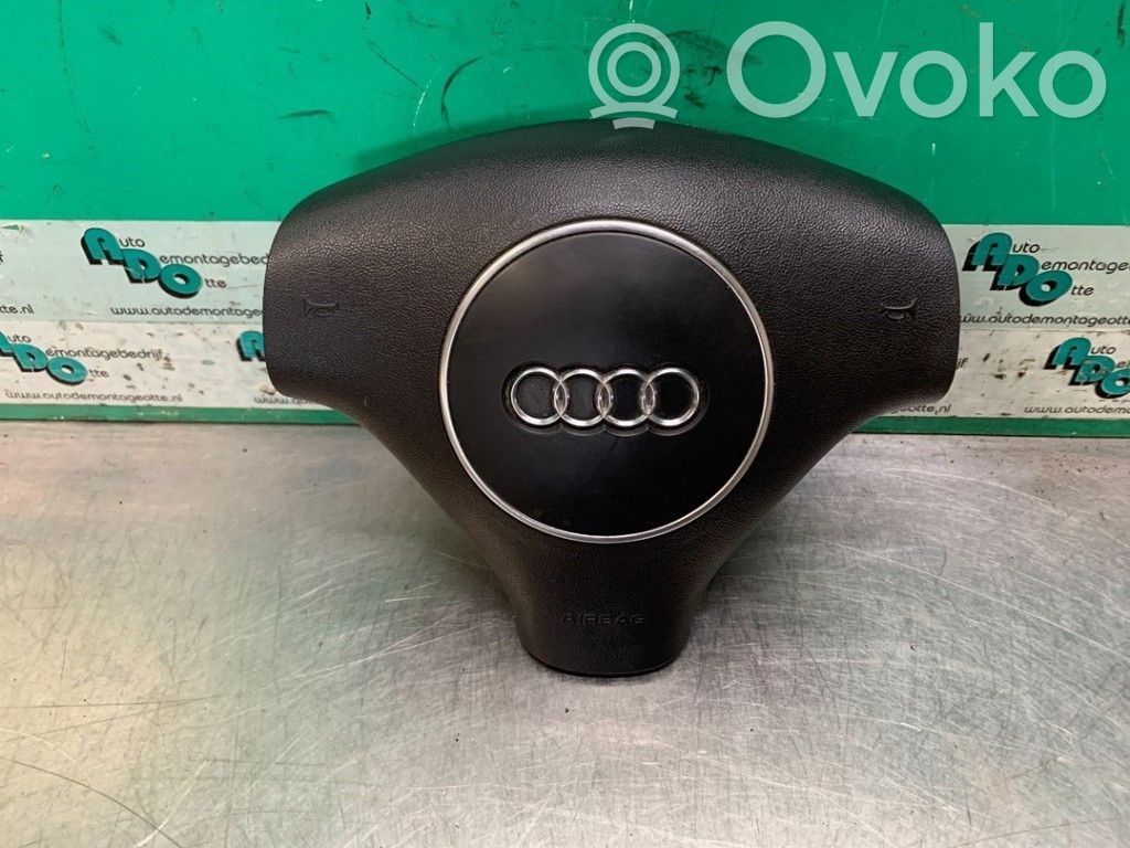 Audi A3 S3 8P Airbag volan 