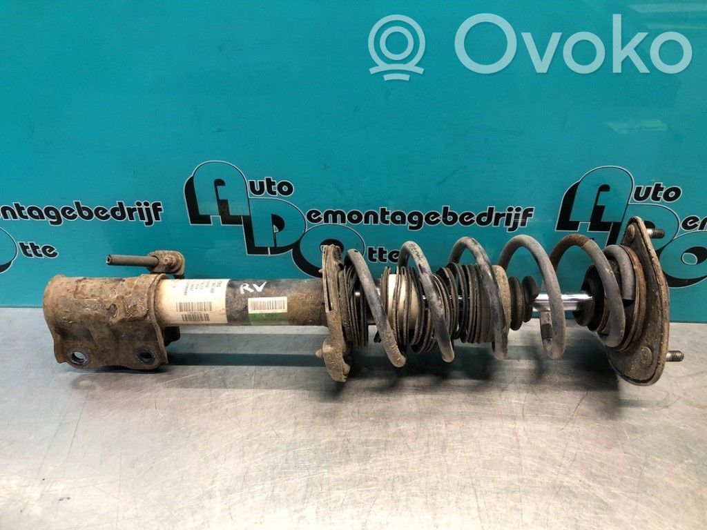 Mitsubishi Colt Priekšpusē amortizators ar atsperi 