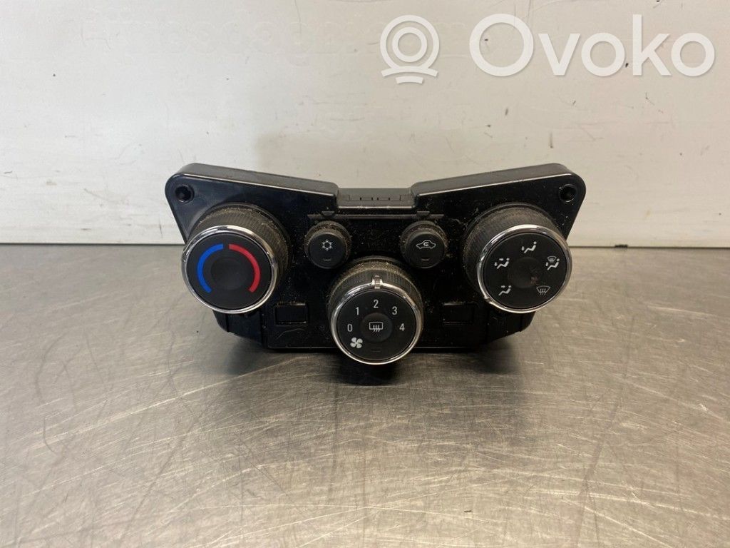 Chevrolet Aveo Climate control unit 