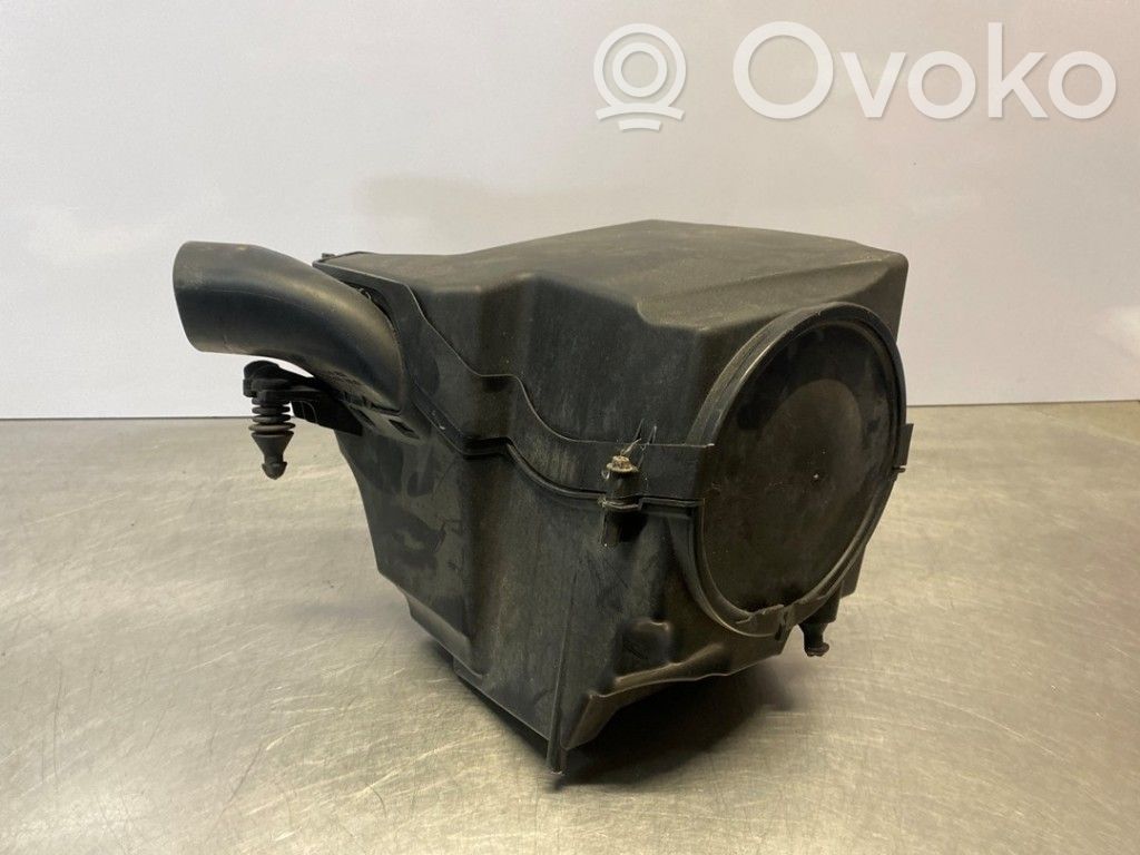 Ford Focus C-MAX Air filter box 