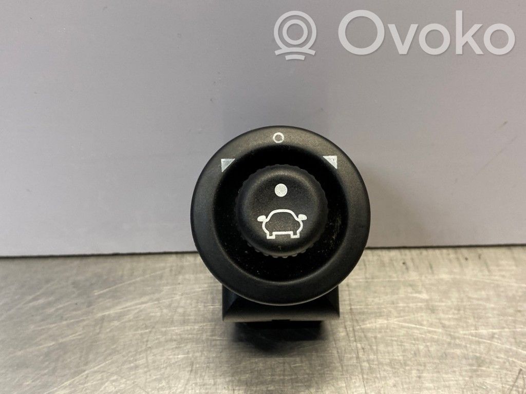 Ford Fiesta Interruptor del espejo lateral 