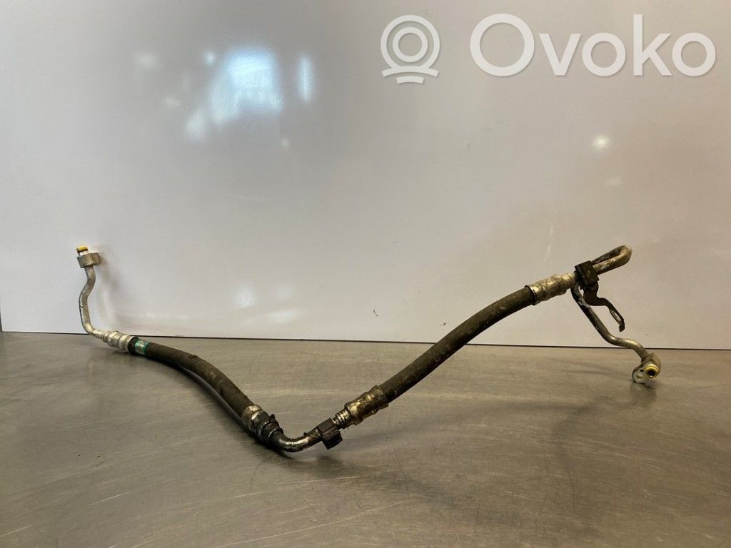 BMW 3 E90 E91 Ilmastointilaitteen putki (A/C) 