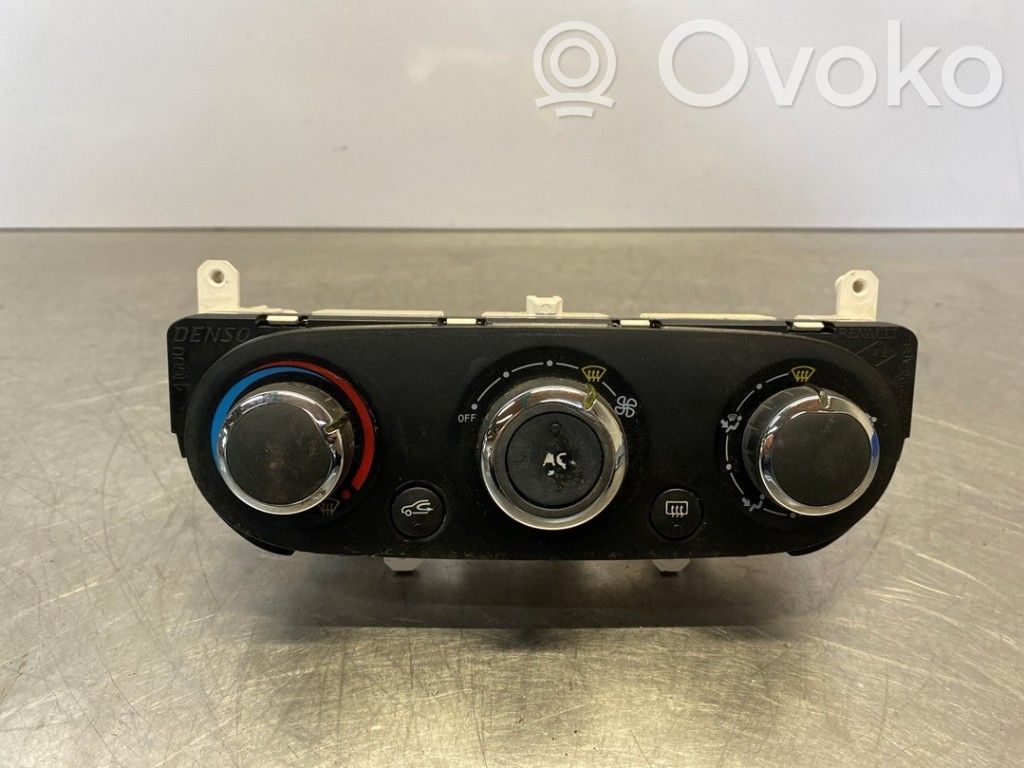 Renault Clio IV Climate control unit 
