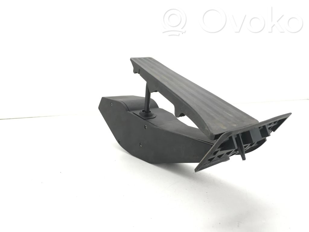 Accelerator throttle pedal   676693102,6766931