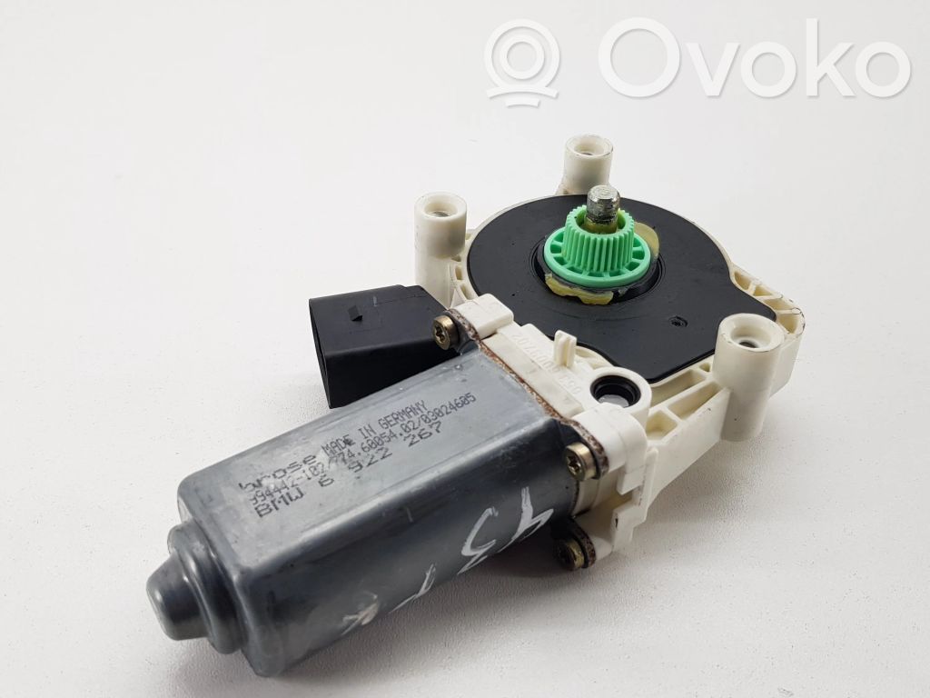 BMW 5 E60 E61 Front door window regulator motor 