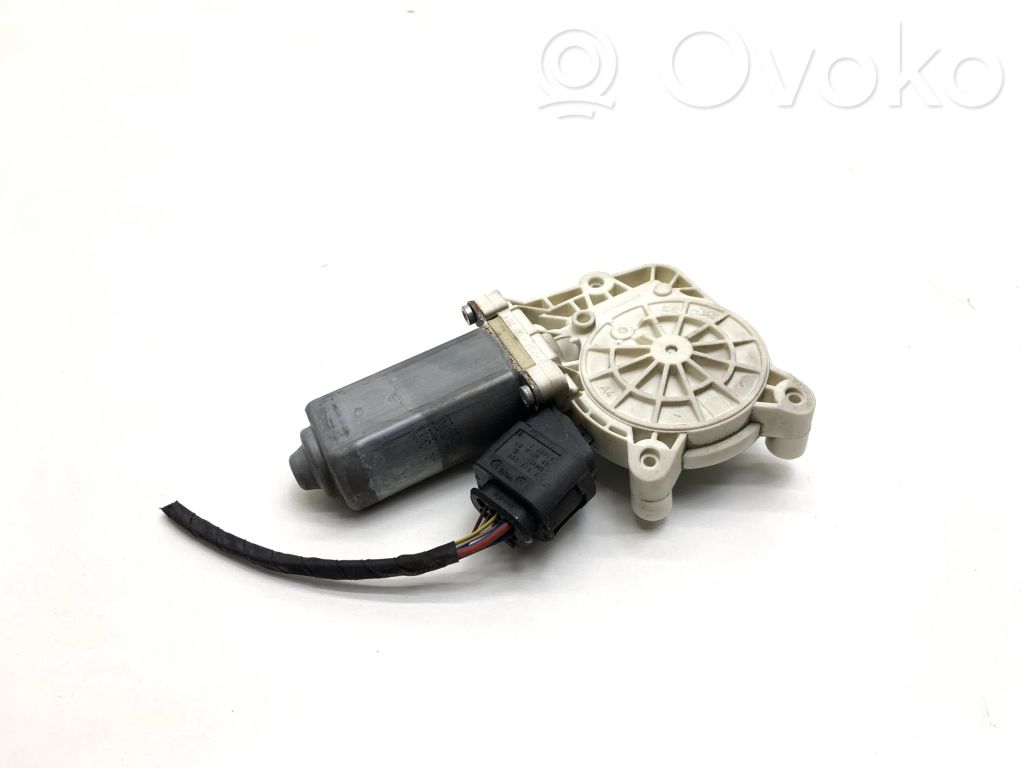 Front door window regulator motor   6922267