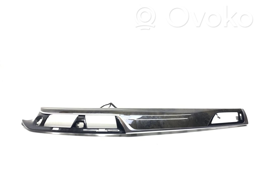 BMW 5 G30 G31 G38 Ramka schowka deski rozdzielczej 